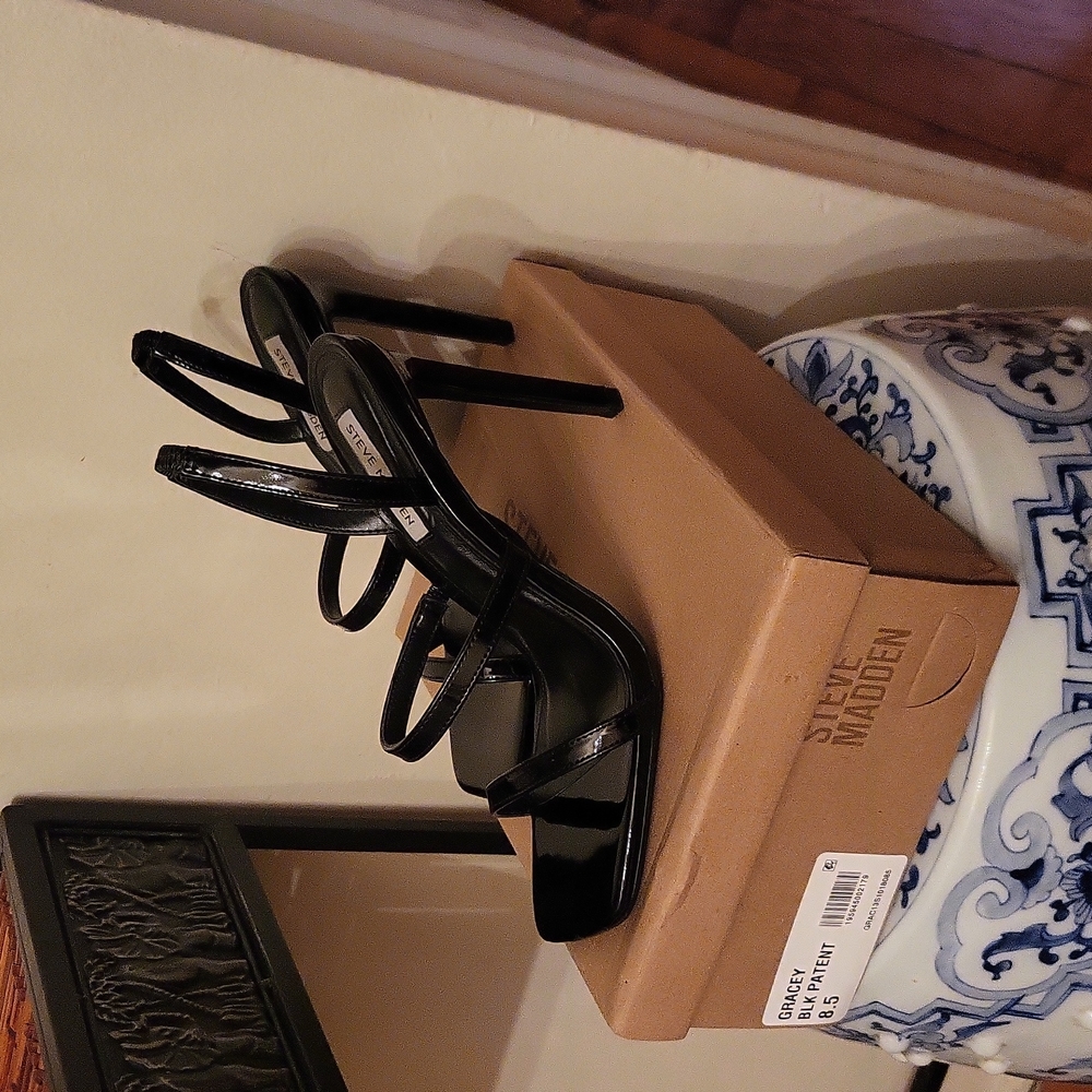 Patent faux leather black evening sandals